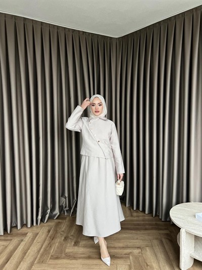 Zişan Düğmeli Etekli Takım  - Taş