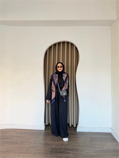 Zühre Oysh Takım - Laci