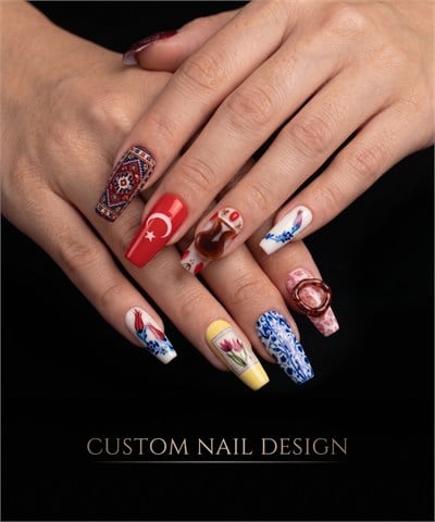 Custom Nail Design CND104