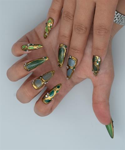 Fairy Leaves Protez Jel Takma Tırnak - El Yapımı Kalıcı Oje Nail Art Gold Chrome - NC104