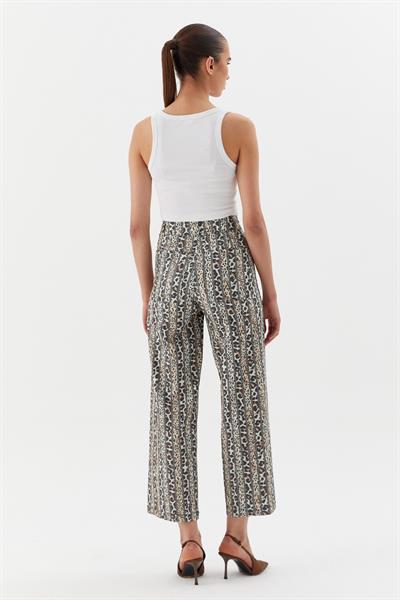 İnce Çizgi Leopar Denim Pantolon