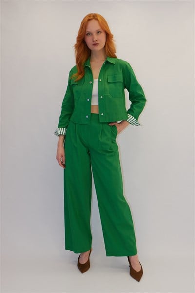 Kolları Çizgi Detaylı Takım Yeşil