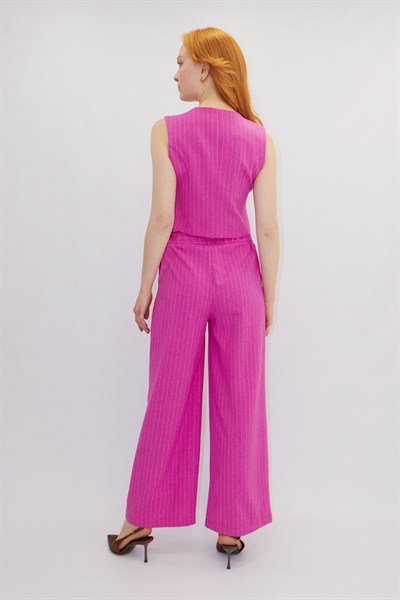 Yelekli Çizgi Detaylı Takım Pembe