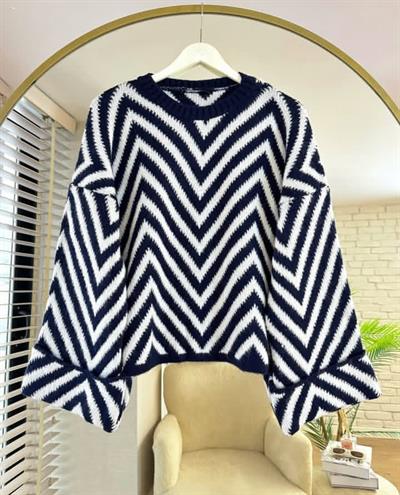 Zigzag Desenli Oversize Lacivert Beyaz Kadın Kazak