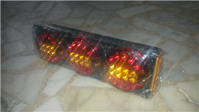 3LÜ STOP LAMBA ÜNİTESİ LED SAĞ GROMETLİ RENKLİ 