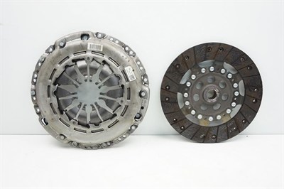 DEBRİYAJ SETİ BASKI DİSK KANGO 05> CLIO III 05> MEGANE II 02>08 FLUENCE 09> LAGUNA III 07>14 MODU S 05> DACIA DUSTER 10> NISSAN QASHQAI 08>14 1.5DCİ K9K
