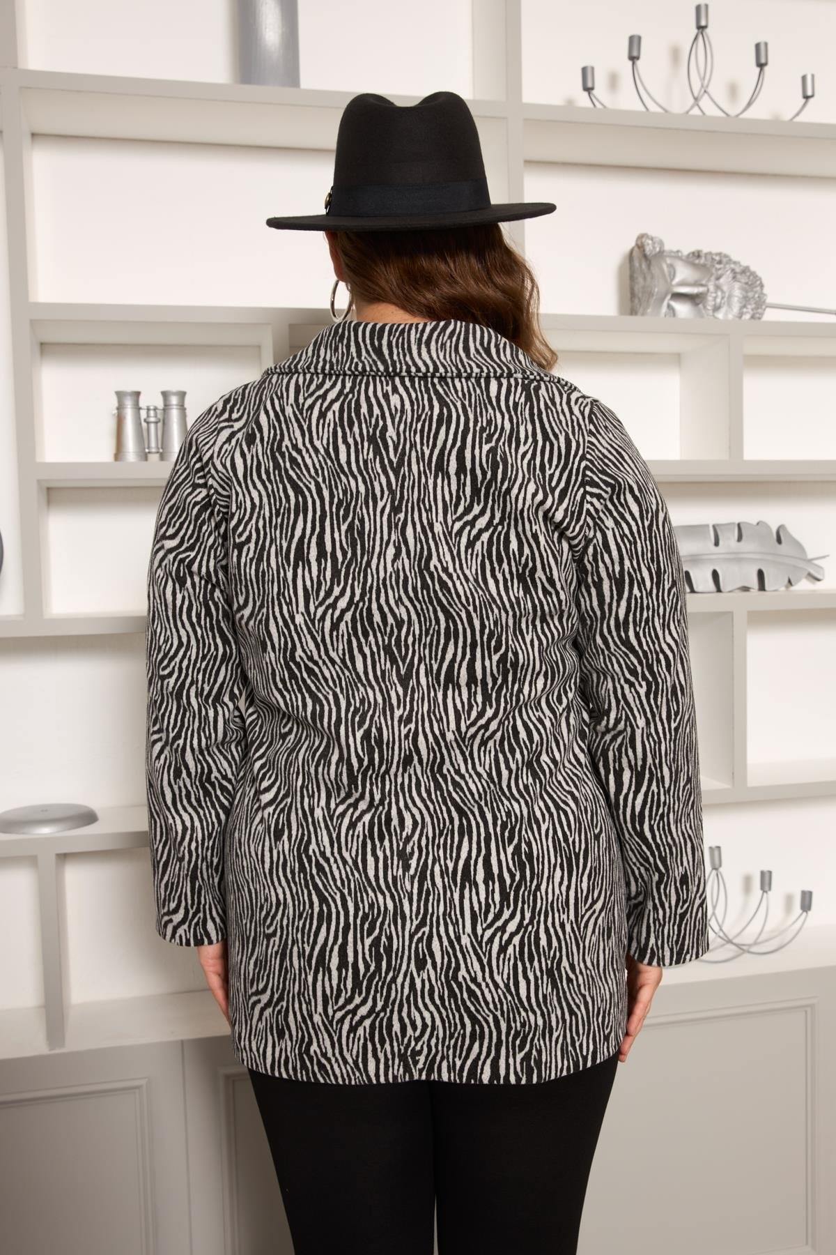 Zebra Desenli Büyük Beden Ceket Gri