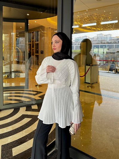 Pilise Detaylı Fermuarlı Bluz - Beyaz