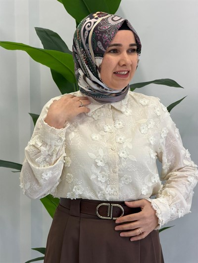 Bej Çiçek Detaylı Gömlek