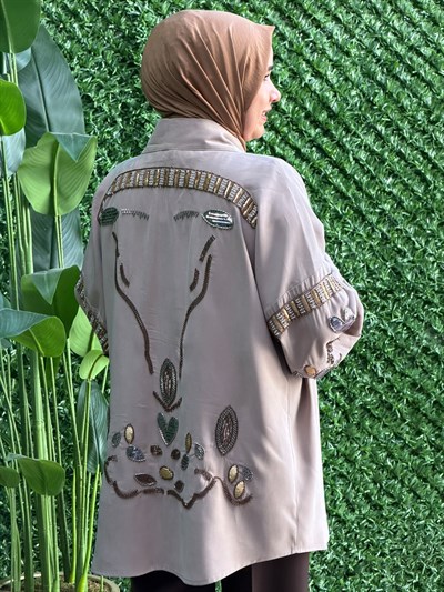 Bej Kolları Taş ve Payet İşlemeli Kimono