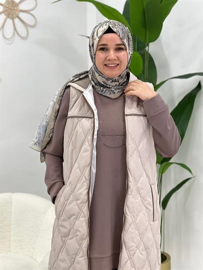 Bej Yelekli Takım
