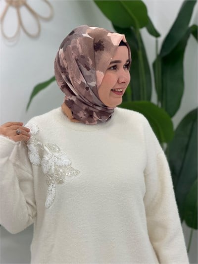 Beyaz Yumoş Angora Kazak