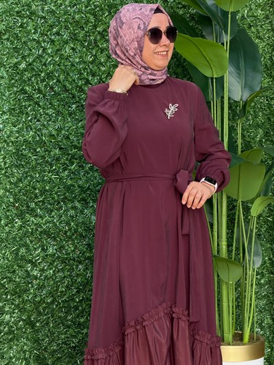Bordo Broş Detaylı Elbise
