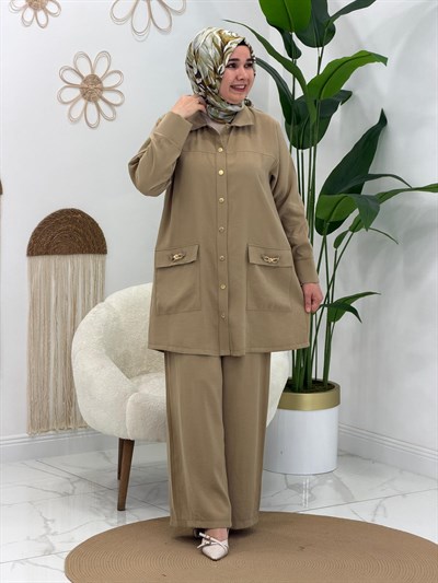 Camel Yan Tokalı Pantolonlu Takım