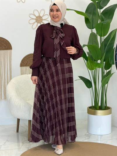 Bordo Fular Detaylı Etekli Takım