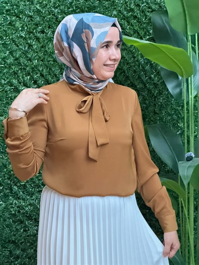 Hardal Yaka Bağlamalı Saten Bluz