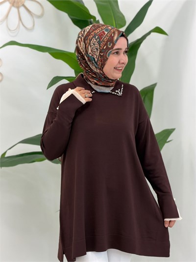 Kahverengi Yaka ve Kol Detaylı Triko Tunik