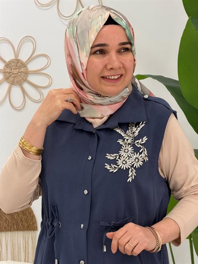 Lacivert Papatya Desenli Takım