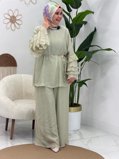 Mint Yeşil Kolları Fırfırlı Takım