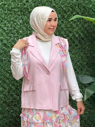 Pembe Yelekli Katlı Şifon Etek Takım