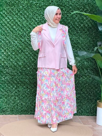 Pembe Yelekli Katlı Şifon Etek Takım