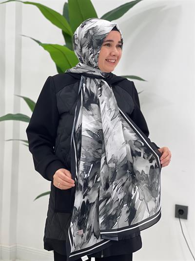 Siyah Desenli Şal