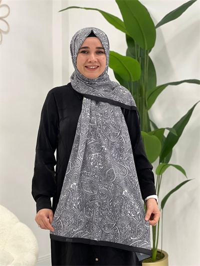Siyah Desenli Şal