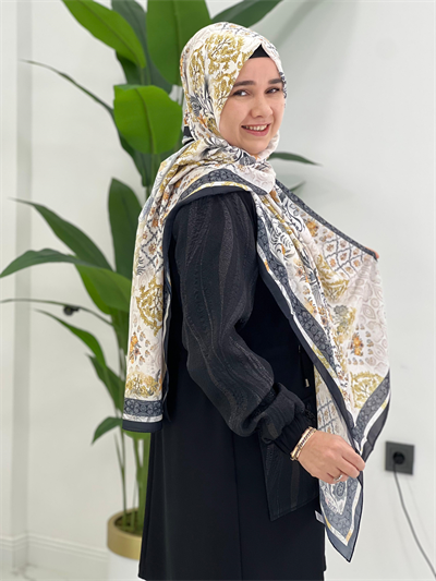 Siyah Desenli Şal