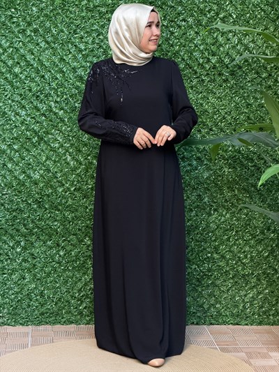 Siyah Taş Detaylı Elbise