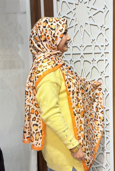 Turuncu Leopar Desenli Şal
