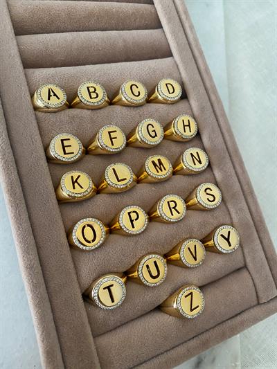 Altın Kaplama Zirkon Taşlı Harf Detay Şovalye Yüzük