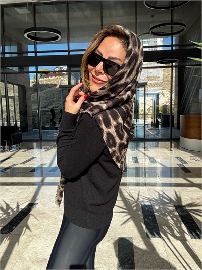 Bej Leopar Desen Kare Pamuklu Şal