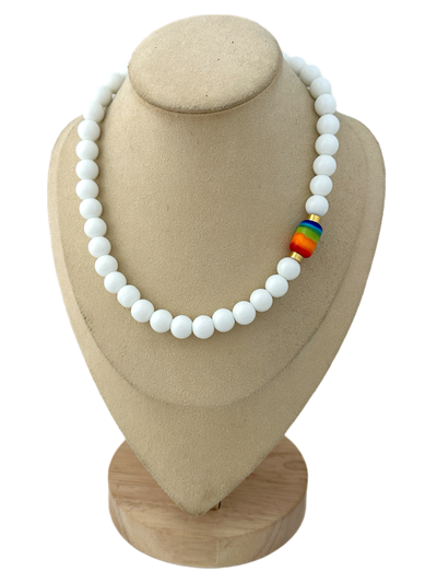 Beyaz Akik Sıralı Gökkuşağı Silindir Murano Detay Kolye (45 Cm)