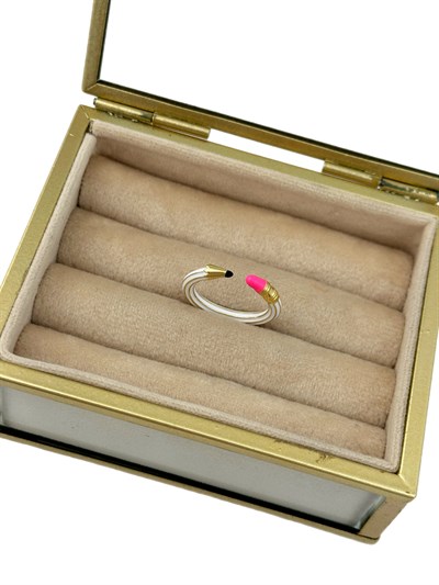 Beyaz Kalem Gold Şerit Detay Önden Kapama Yüzük