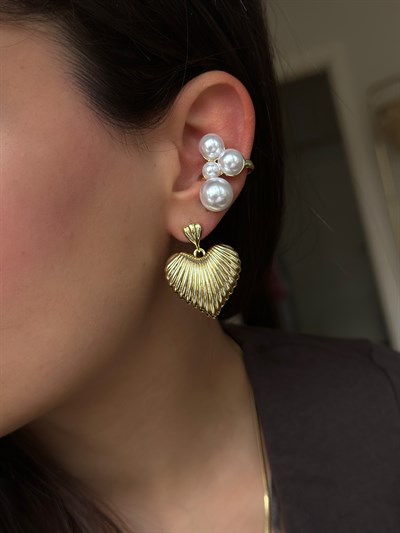 Bombeli Tırtıklı Plaka Kalp Sallantılı Küpe Kombini