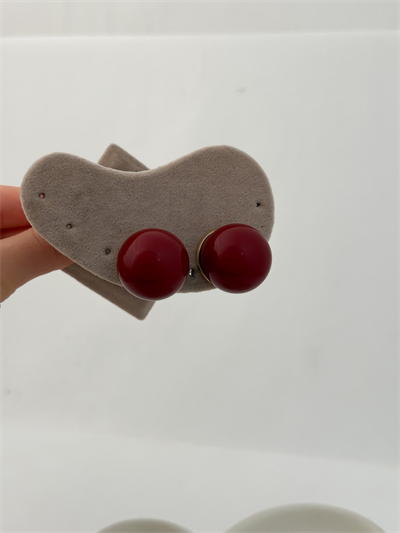 Bordo Renk Top Küpe