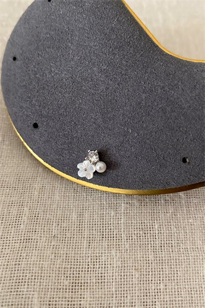 Çelik Çiçekli Mini Tek Taşlı İnci Detaylı Piercing