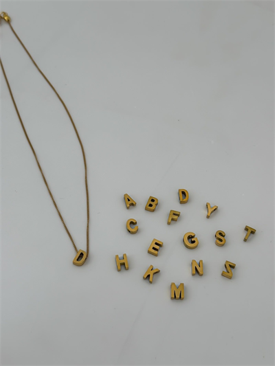 Çelik Gold Minimal 3 Boyutlu Harf Kolye (44 cm)