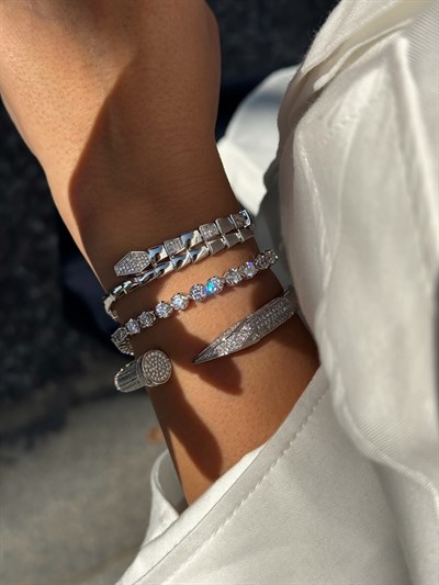 Çivi Bileklik Kombin Gümüş