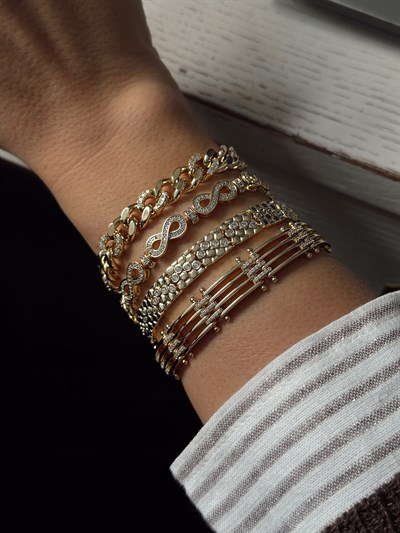 Çoklu Plaka Sıralı Zirkon Taş Detay Tasarım Bileklik Kombini