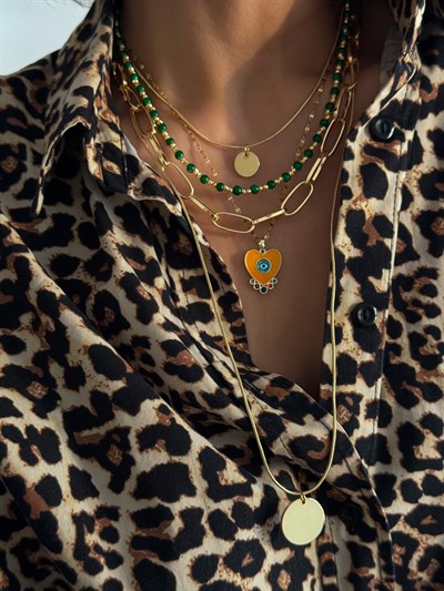 Daire Plaka Detay Üçlü Zincir Kolye Kombini