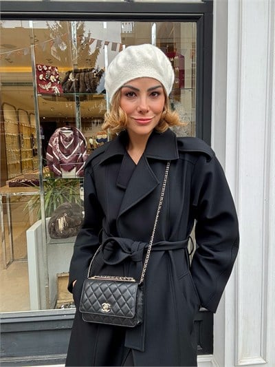 Ekru Peluş Fransız Model Ressam Bere