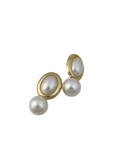 Gold Çerçevede Oval İnci Altı Top İnci Detay Küpe