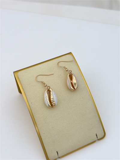 Gold Detay İstiridye Küpe