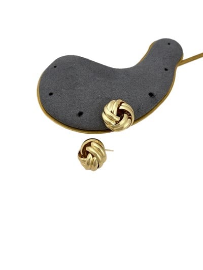 Gold İç İçe Geçmeli Çiçek Figür Vintage Küpe