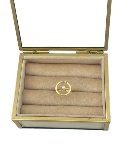 Gold Plaka Daire İçi İnci Detay Yüzük