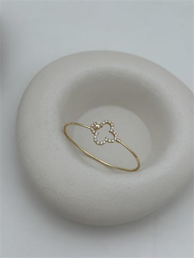 Gold Zirkon Taşlı İçi Boş Yonca Figür Kelepçe Bileklik