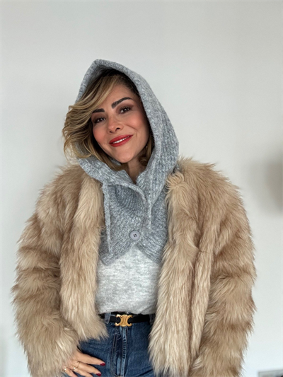 Gri Renk Yumuşak Dokulu Düğmeli Balaclava