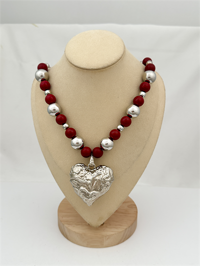 Gümüş Bordo Topçuk Sıralı Dövme Plaka Bombeli Kalp Uç Sallantılı Kolye (55cm)