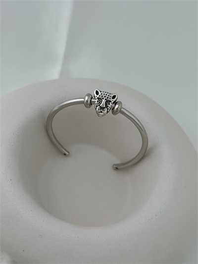 Gümüş Boru Plaka Kaplan Figür Detay Kelepçe Bileklik